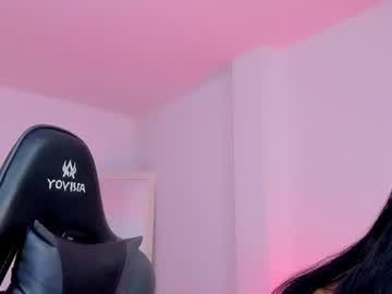Sophierooy Chaturbate stream image from April 19, 2026