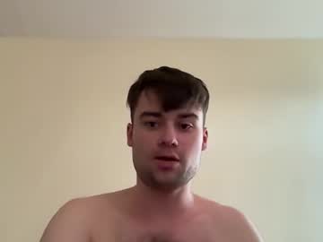Bozoluninss Chaturbate stream image from April 19, 2026