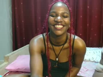 Raven_Luxe Chaturbate stream image from April 19, 2026