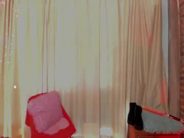 Thegoldenbitch Chaturbate stream image from April 19, 2026