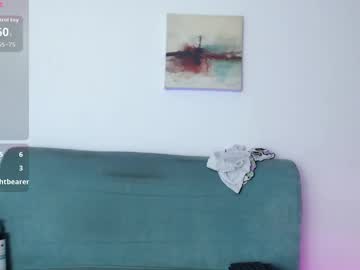 Evelynmartines Chaturbate stream image from April 19, 2026