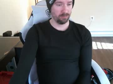 Luckyluci Chaturbate stream image from April 19, 2026
