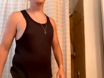 Straightbuthey22 Chaturbate stream image from April 19, 2026