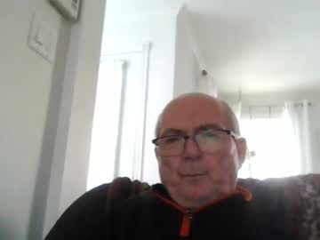 Bernard1102 Chaturbate stream image from April 19, 2026