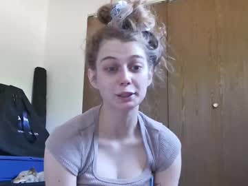 Buffybarloe Chaturbate stream image from April 19, 2026