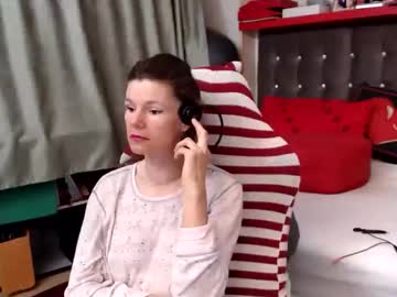 Kellynumber Chaturbate stream image from April 19, 2026