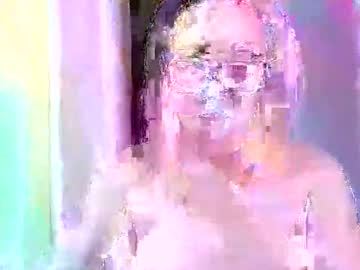 Nicolle083192 Chaturbate stream image from April 19, 2026