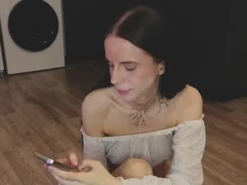 Ceserisisi Chaturbate stream image from April 19, 2026