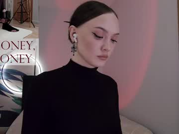 Sirenaswhisper Chaturbate stream image from April 20, 2026