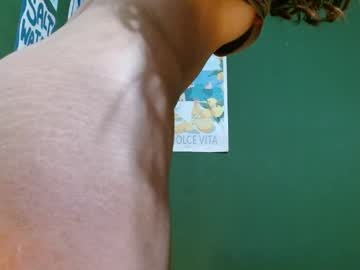 Roxiehood Chaturbate stream image from April 20, 2026