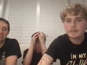 2hungboys Chaturbate stream image from April 20, 2026