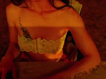 Luxurydivine Chaturbate stream image from April 20, 2026