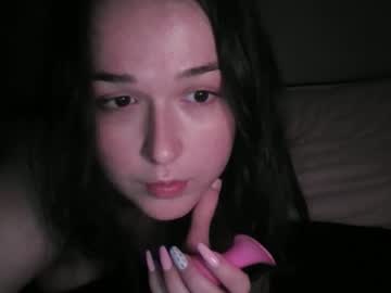 Zarahhayes Chaturbate stream image from April 20, 2026