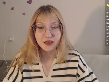 Cherry_Hazzze Chaturbate stream image from April 20, 2026