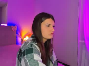 Laura__Leee Chaturbate stream image from April 20, 2026
