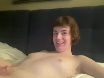 Elly_Luxe Chaturbate stream image from April 20, 2026