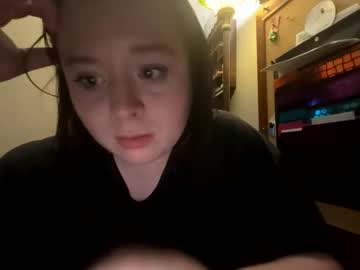 Kikis992760 Chaturbate stream image from April 20, 2026