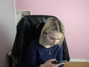 Viktoria_Lovely Chaturbate stream image from April 20, 2026