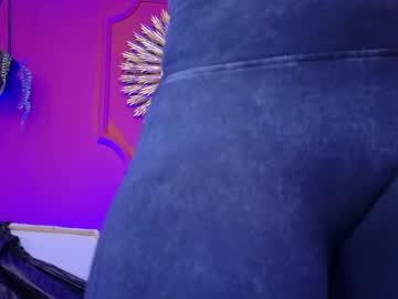 Julieta_Russell Chaturbate stream image from April 20, 2026