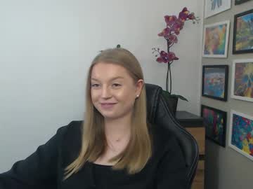 Mysteryericax Chaturbate stream image from April 20, 2026