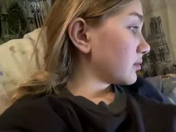 Vinniebarco Chaturbate stream image from April 20, 2026