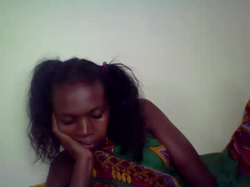 Coquine_Lara Chaturbate stream image from April 20, 2026