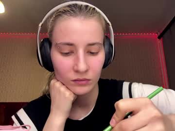 Nadinevanni Chaturbate stream image from April 20, 2026