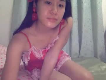 Sweetgirllucy24xx Chaturbate stream image from April 20, 2026