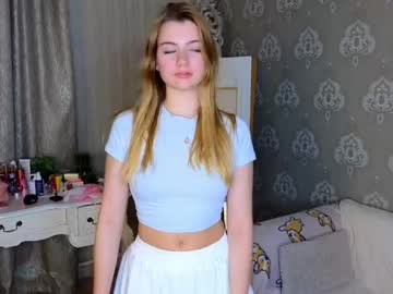 Charming_Eyess Chaturbate stream image from April 20, 2026