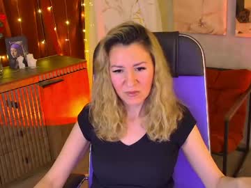 Donnasmitth Chaturbate stream image from April 20, 2026
