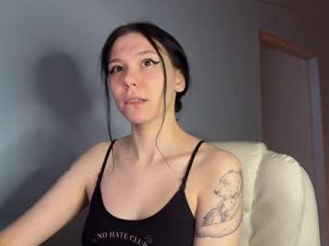 Pinkdollylovv Chaturbate stream image from April 20, 2026