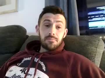 Simomoliver Chaturbate stream image from April 20, 2026