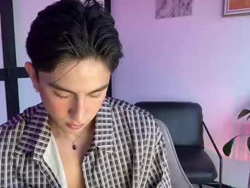 Sweettaaron Chaturbate stream image from April 20, 2026