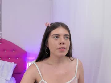 Thalia_Bae Chaturbate stream image from April 20, 2026