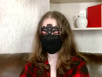 Queen_Nora Chaturbate stream image from April 20, 2026