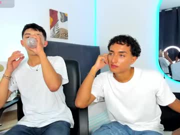 Latinboys915927 Chaturbate stream image from April 21, 2026