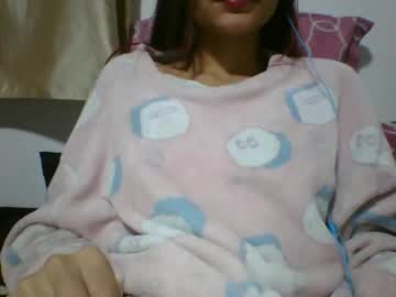 Luxi_111 Chaturbate stream image from April 21, 2026