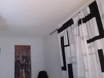 Kademalone Chaturbate stream image from April 21, 2026