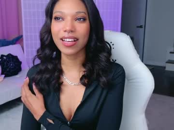 Lileviemarie Chaturbate stream image from April 21, 2026