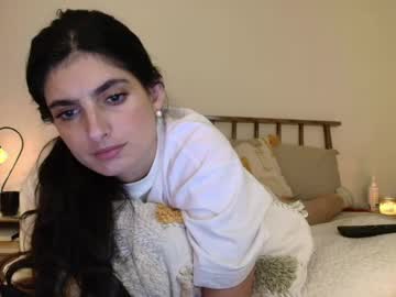 Hollyshit_ Chaturbate stream image from April 21, 2026
