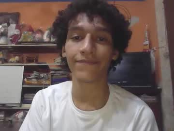 Alejandroperdomo8481 Chaturbate stream image from April 21, 2026
