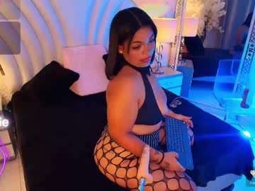 Yazminjenner Chaturbate stream image from April 21, 2026