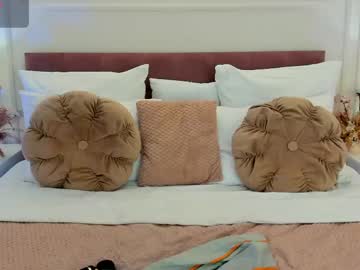 Ericalow Chaturbate stream image from April 21, 2026