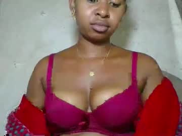 Florencia011 Chaturbate stream image from April 21, 2026