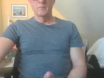 Hundeleine Chaturbate stream image from April 21, 2026