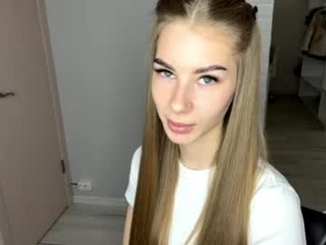 Mozellecorado Chaturbate stream image from April 21, 2026