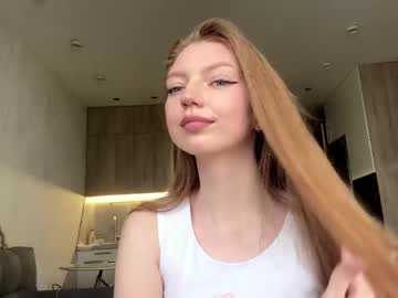Joyegeesey Chaturbate stream image from April 21, 2026