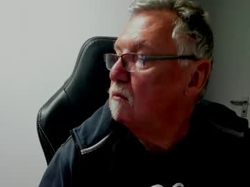 Sharlots_Pet Chaturbate stream image from April 21, 2026