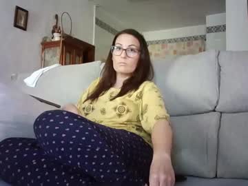 Lolahueso Chaturbate stream image from April 21, 2026