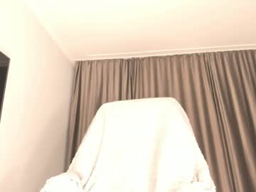 Mia_Lui Chaturbate stream image from April 21, 2026
